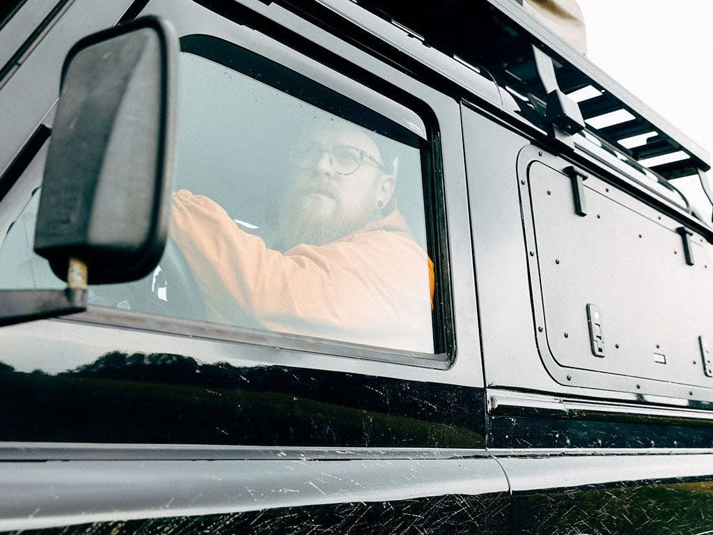 Land Rover Defender (1983-2016) Gullwing Window / Aluminium
